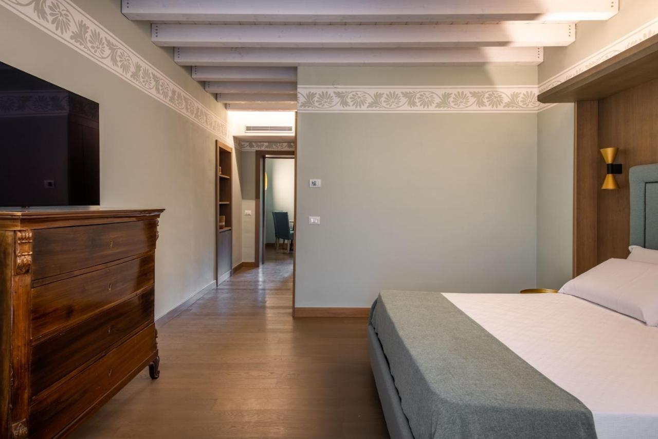 Palazzo De Gregorio Apartments Palermo Bagian luar foto